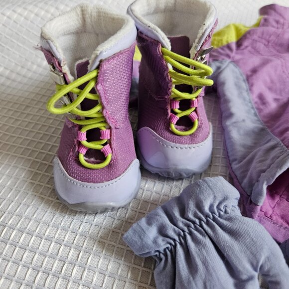 American Girl Snowboard Outfit I - Picture 2 of 10